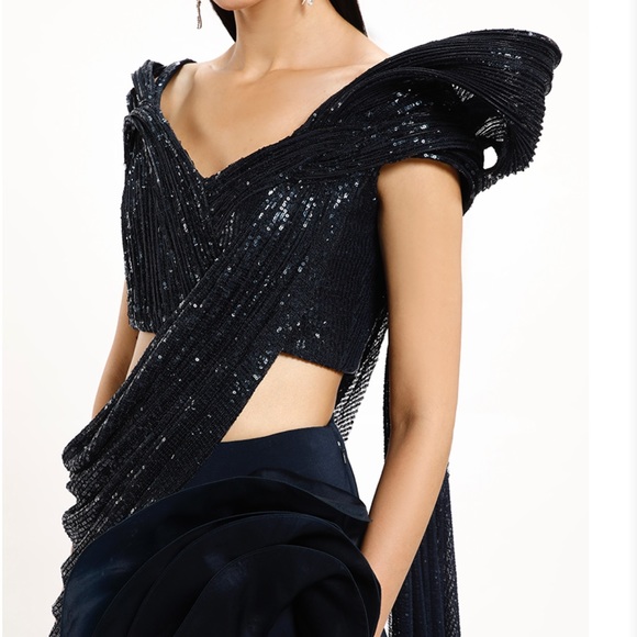 Gaurav Gupta two piece flowy gown in midnight blue - Picture 3 of 7
